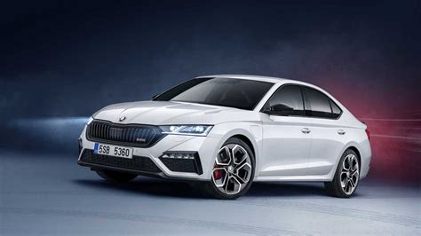 2021 Skoda Octavia RS iV Revealed With 242 Electrified Horsepower