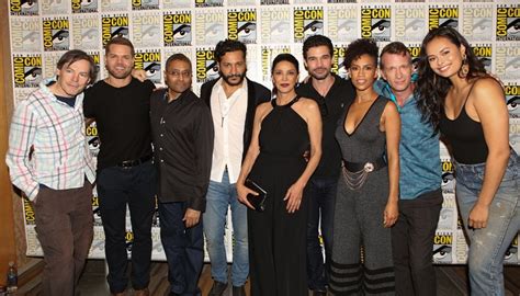 SDCC 2016: The Cast And EPs Of “The Expanse” Talk Season 2, New Faces And More [Photos + Video ...