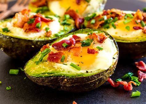 How to make eggs baked in avocado - Lonely Planet