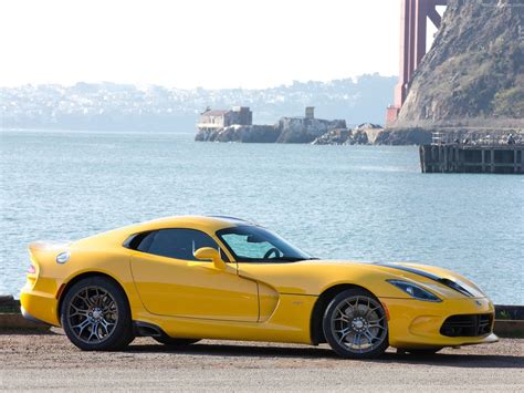 SRT Viper specs, 0-60, quarter mile, lap times - FastestLaps.com