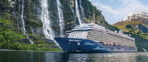 Jobs auf TUI Cruises Kreuzfahrtschiffen 🚢 Mein Schiff Flotte