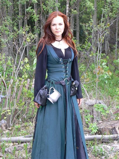 Alix's "most favorite" outfit ever. | Medieval clothing, Medieval dress ...