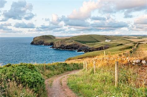 South West Coast Path North Cornwall Walk in 2025/26 | Mickledore Travel