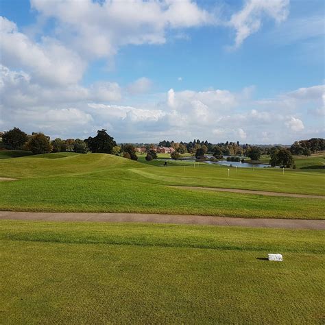 THE WARWICKSHIRE GOLF & COUNTRY CLUB (Warwick) - Qué DEBES saber antes ...