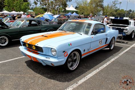 Classic Gulf Racing Fords - TheGentlemanRacer.com