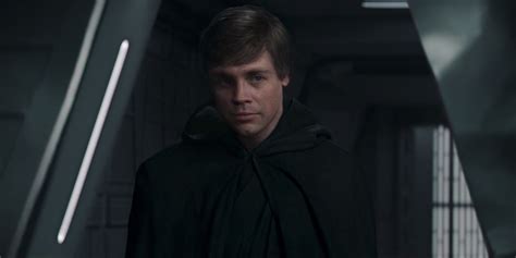 Mark Hamill Overwhelmed By Fan Reaction To Luke’s Mandalorian Return