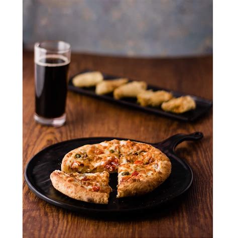 Melamine Pizza Serving Plate with Handle discounted price | The Bar Shop