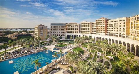 The Ritz Carlton Abu Dhabi Grand Canal Hotel Review - The Luxe Voyager