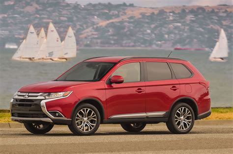 2016 Mitsubishi Outlander Review