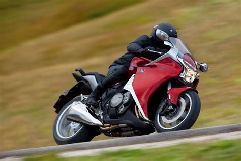 2010 Honda VFR1200F Review - Top Speed