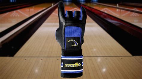 How to Choose The Right Wrist Supports and Gloves for Bowling - Split ...