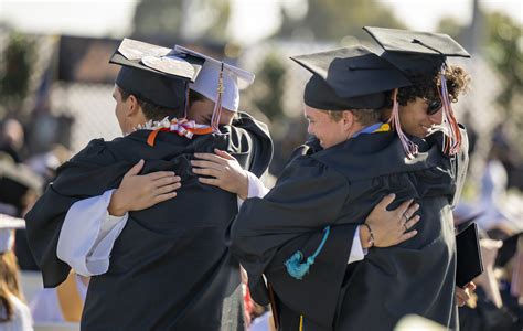 The best graduation 2022 photos from Huntington Beach High – Orange County Register