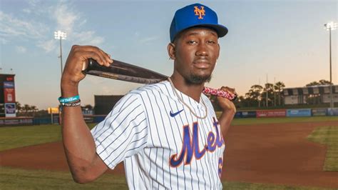 Source: Mets to promote infield prospect Mauricio - Newsday