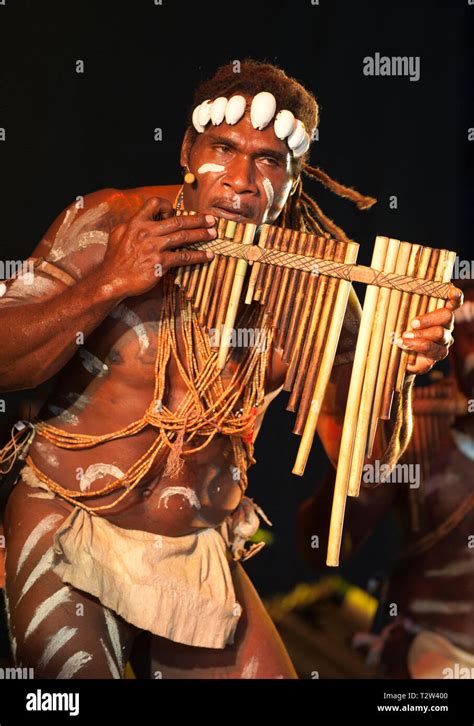 Bamboo band solomon islands hi-res stock photography and images - Alamy