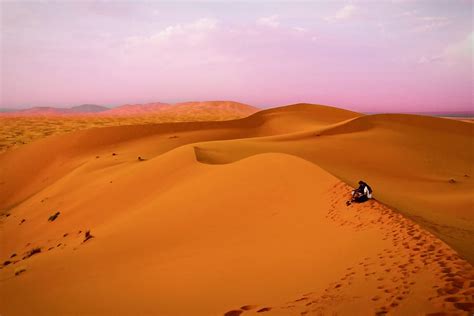 two, people sit, sandy, desert, Two people, sit in, Morocco, Africa | Piqsels