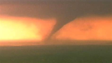 Massive tornado approaches Norman, Oklahoma | wfaa.com