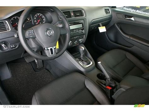 Titan Black Interior 2011 Volkswagen Jetta SE Sedan Photo #38543435 ...