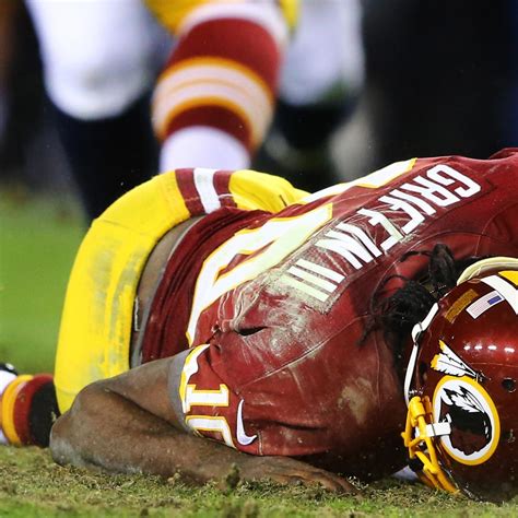 Robert Griffin III Injury Video: Redskins QB Leaves Game with Scary ...