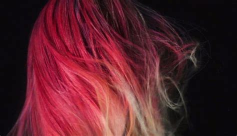 This hair dye actually changes color based on the temperature