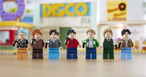 BTS Dynamite: la banda de k-pop tiene sus primeras figuras de LEGO | TV y Espectáculo | BioBioChile