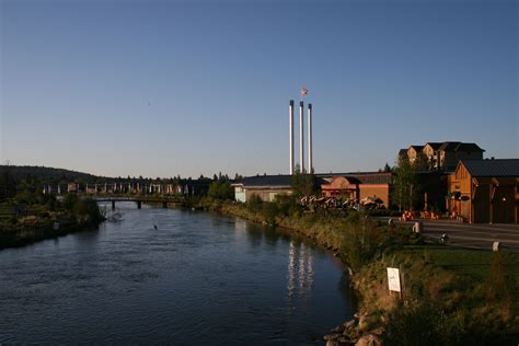 File:Old Mill District, Bend, OR 2009.jpg - Wikimedia Commons