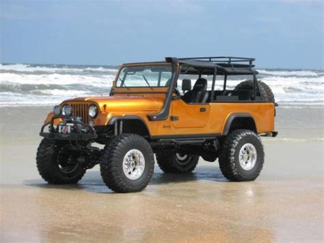 Jeep Scrambler - Information and photos - MOMENTcar