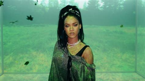 Videos - Rihanna - Artists - Capital XTRA