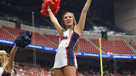 Photos: Ole Miss Rebelettes, Cheerleaders at 2018 Advocare Texas ...