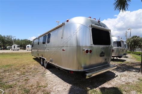 2018 Airstream Classic 33FB 19028