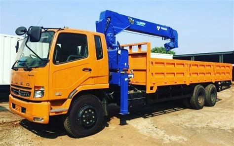 Harga dan Spesifikasi Truck Crane Baru Mitsubishi Fuso