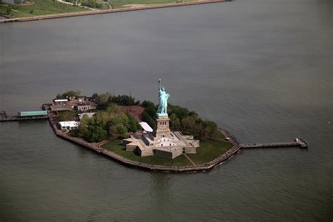 Statue of Liberty & Ellis Island Ticket & Roundtrip Ferry