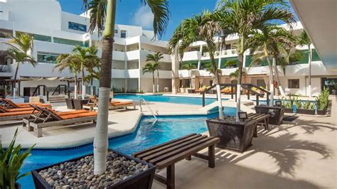 Flamingo Cancun Resort - Flamingo Cancun All Inclusive Resort ...