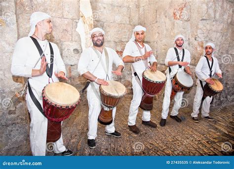 Berühmte Musiker Des Israelis, Jerusalem, Israel Redaktionelles Bild - Bild von gebet, hupe ...