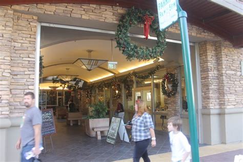 Lodi shops kickstart the holiday season | News | lodinews.com