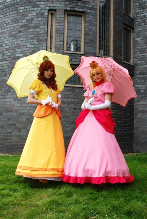 Daisy & Peach | Peach cosplay, Mario cosplay, Duo halloween costumes