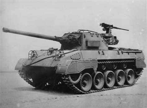 M18 Hellcat Tank Destroyer Built by Buick | World War Photos