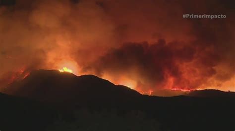 Devastador incendio forestal en California | Shows Primer Impacto ...