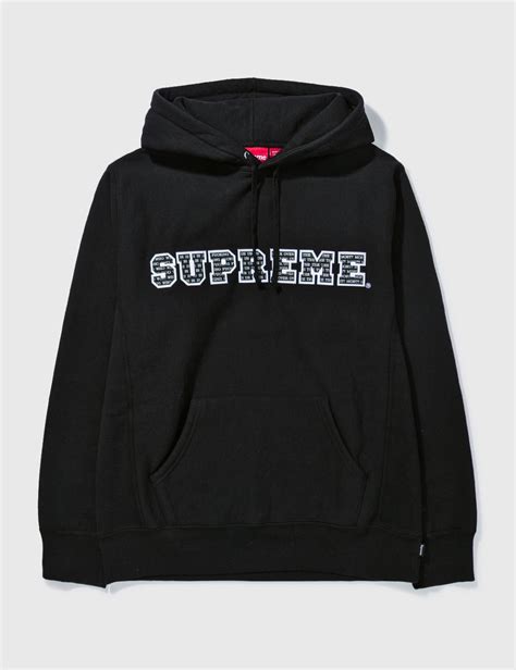 Supreme - SUPREME LOGO PATCH HOODIE | HBX - Globally Curated Fashion ...