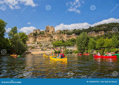 Kayaking on the Dordogne editorial photo. Image of france - 185592476