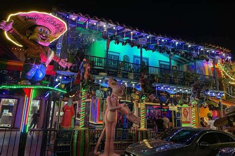 Medellin Nightlife: Most EPIC Nightclubs And Bars in 2024