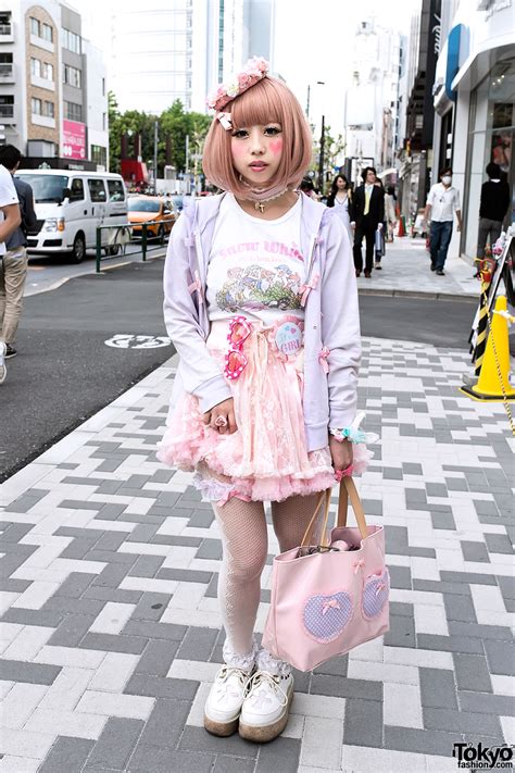 Kawaii Harajuku Style w/ Snow White, Winged Creepers & Flower Crown