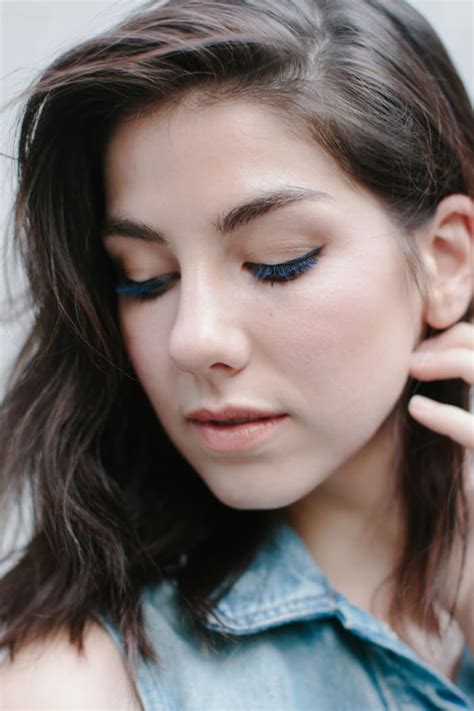 I Wore Blue Mascara for a Week, and This Is What People Said - Verily