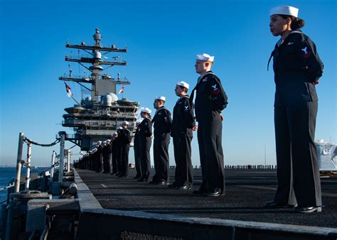 USS Ronald Reagan Returns to Yokosuka Following 2022 7th Fleet ...