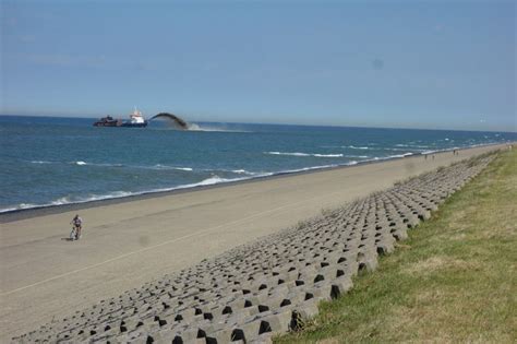 Dutch Dikes: Keeping the Netherlands Dry for 700 Years | Netherlands | Pinterest