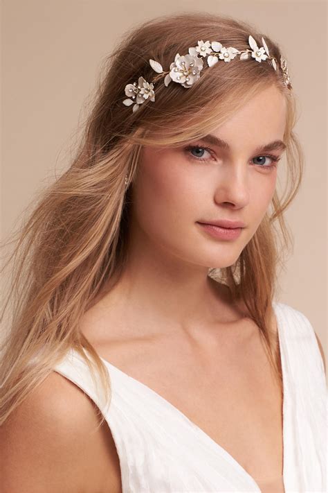 All the Prettiest Wedding Hair Accessory Ideas | StyleCaster