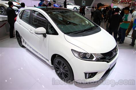 Honda Jazz RS Black Top Limited Edition - IIMS Live