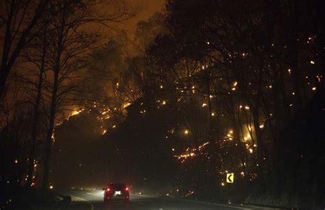 Gatlinburg evacuated after Great Smoky Mountains National Park fire