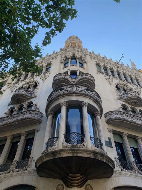 Passeig de Gràcia | Mansions, Building, Travel