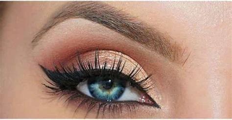 Best Eyeshadow Colors For Blue Eyes To Make Them Pop