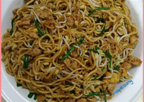 Resep Mie Goreng Ayam oleh maplesong - Cookpad